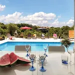 4 Bedroom Stunning In